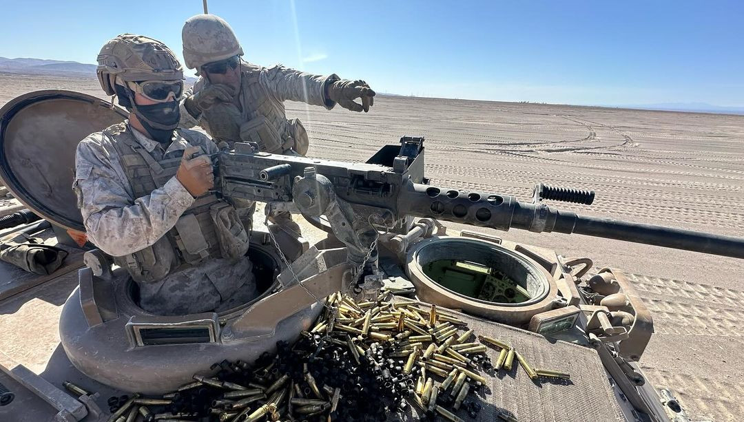 Instrucciu00f3n de tiro de ametralladora Browning M2 Firma 2 Brigada Acorazada Cazadores del Eju00e9rcito de Chile