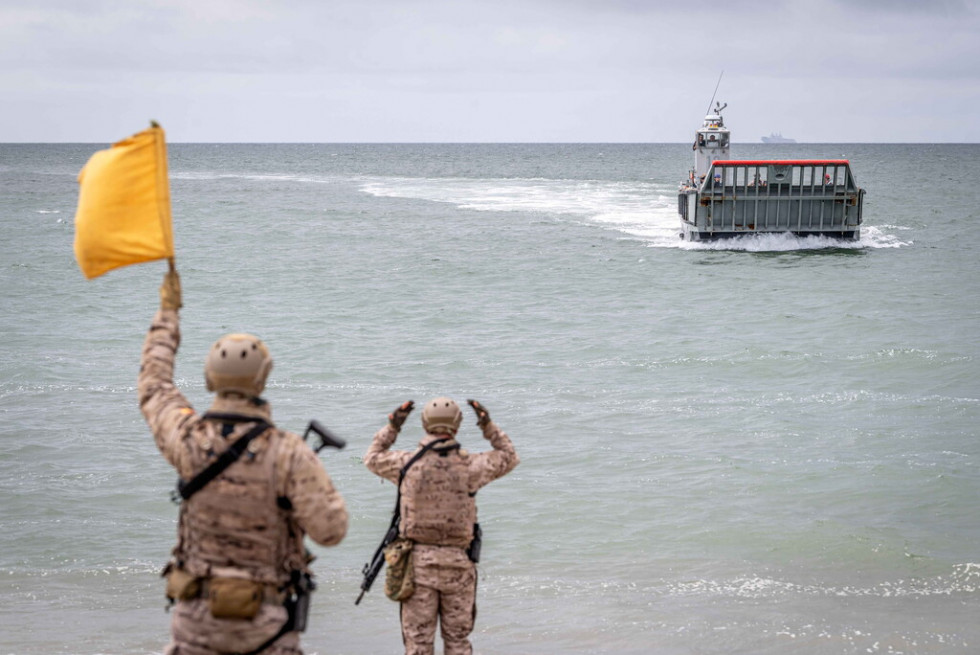 Desembarco anfibio LHD Juan Carlos I