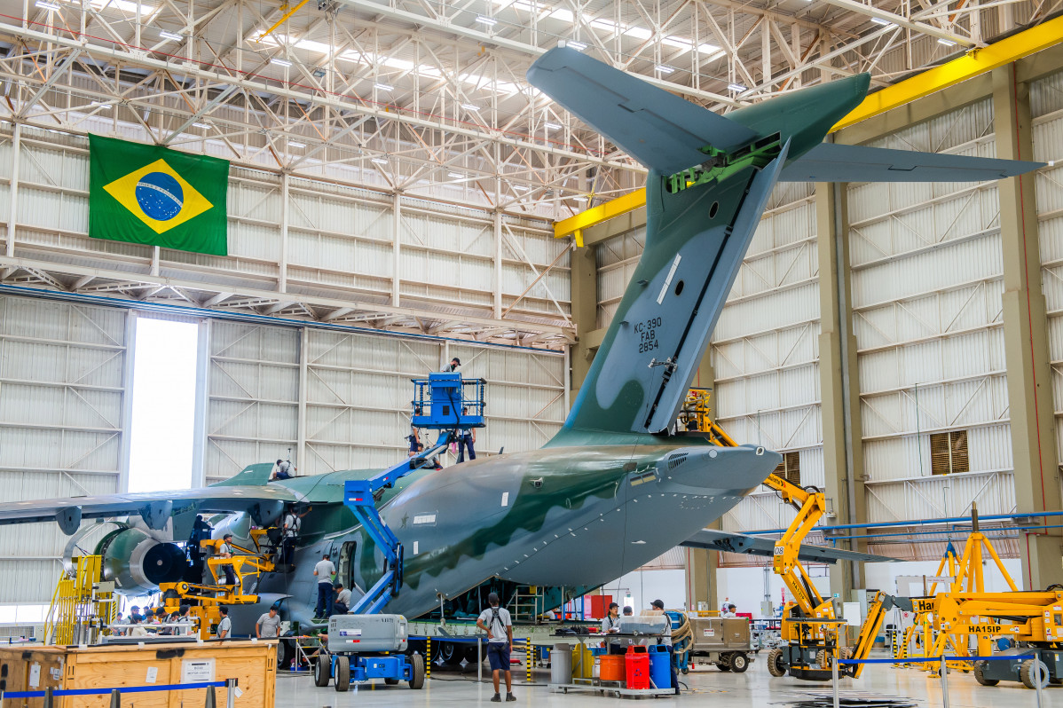 EMBRAER C 390 ASSEMBLY LINE (3)