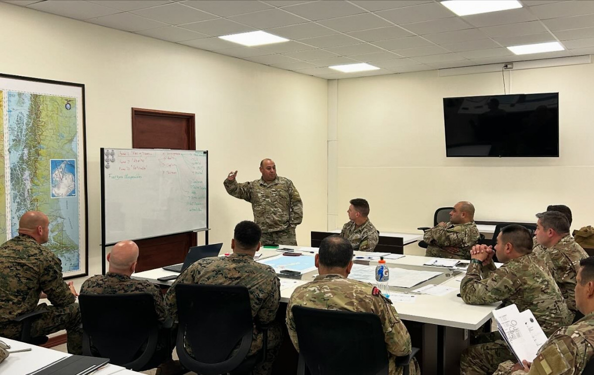 Infantes de Marian de Chile y Estados Unidos participan en una de las actividades del SMEE Firma Marforsouth