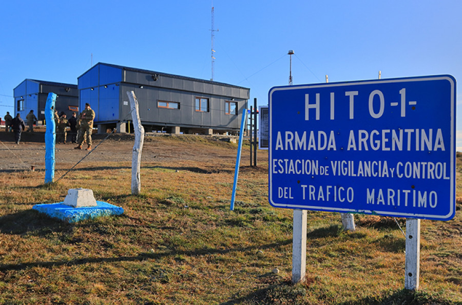 Estación de Vigilancia y Control de Tránsito Marítimo Hito 1 Firma Armada Argentina