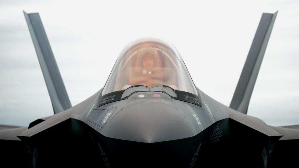 Uss9f35front