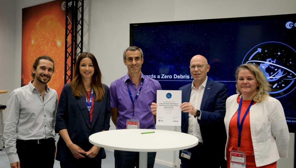 Thales Alenia Space, Airbus y OHB desarrollarán las plataformas satelitales cero desechos de la ESA