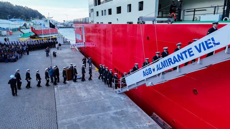 Ceremonia de entrega y comisionamiento del rompehielos AGB 46 Almirante Viel en Talcahuano Firma Armada de Chile 008