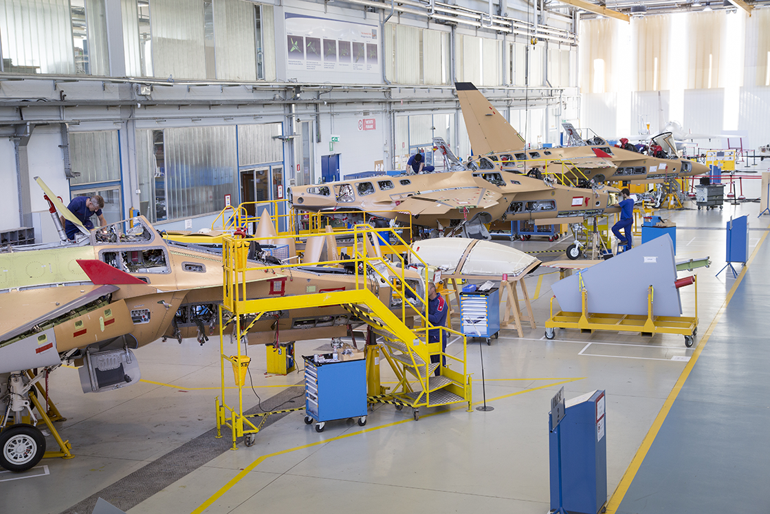 M 346 Final Assembly Line in Venegono (1)