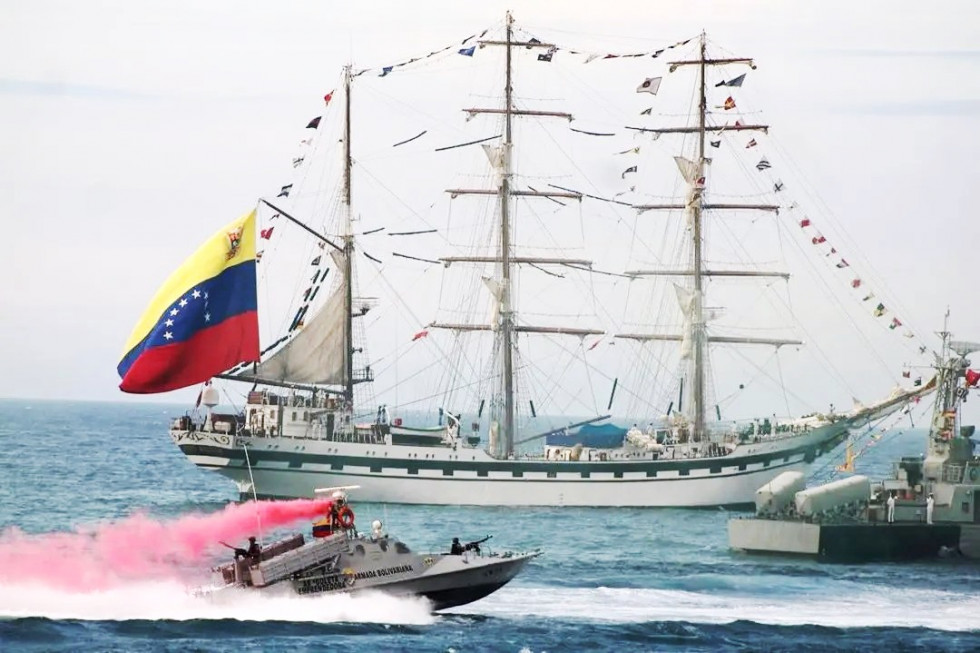 Venezuela Armada Aniversario 201 AV