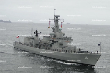 Fragata multipropósito clase M FF 15 Almirante Blanco Encalada de la Armada de Chile en la Revista Naval 2018 Firma Nicolás García