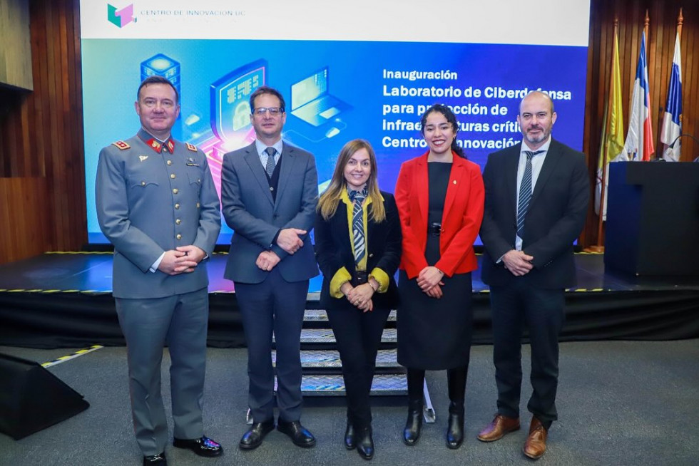 Inauguración de Laboratorio de Infraestructura Crítica Firma Ejército de Chile