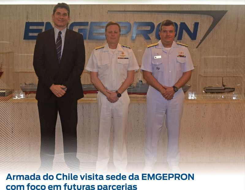 Contraalmirante Ricardo Chiffelle de la Armada de Chile en la actividad con representante de Emgepron y la Marina de Brasil Firma Empegron