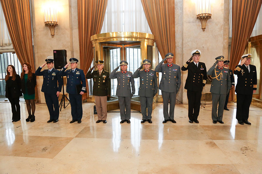 Delegados de la XXVI Reuniu00f3n de Interconsulta entre los Estados Mayores de Chile y Argentina Firma Estado Mayor Conjunto de Chile