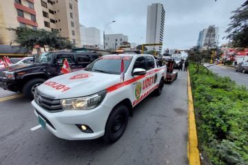 PatrulleroPickUpToyotaHiLux UDEX PNP 29jul2024 ParadaMilitar PeterWatson 600px