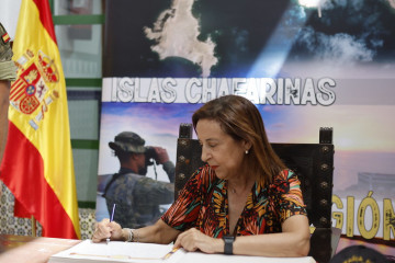 Robles visita Chafarinas IX