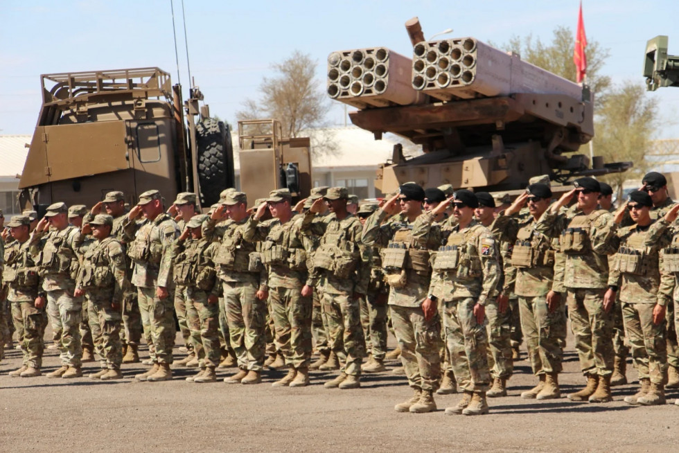 Sistema de Artillería de Cohetes LAR 160 en la ceremonia de inauguración de Southern Fenix 2024 Firma Ejército de Chile