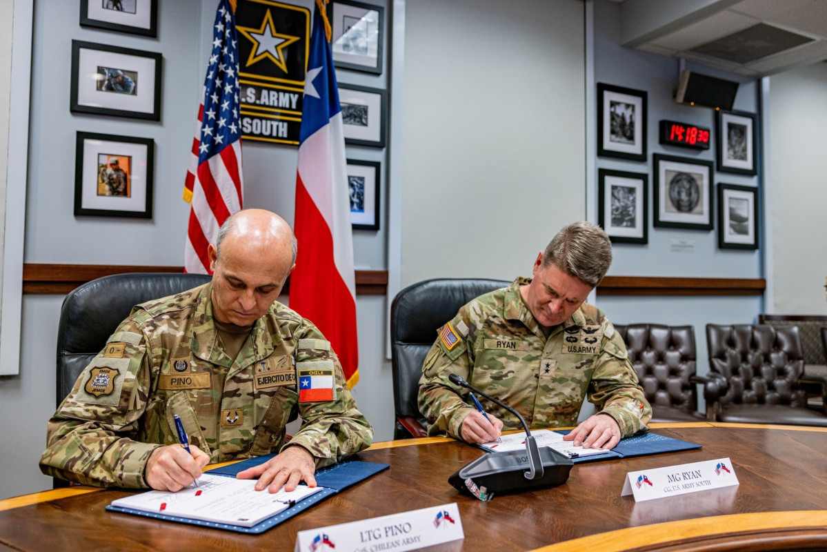 XIX Reuniu00f3n Bilateral de Estado Mayor entre el US Army y el Eju00e9rcito de Chile Firma Sgt Joshua Taeckens  002