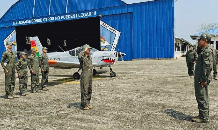 Bolivia FzaAerea Pilotos graduacion FAB