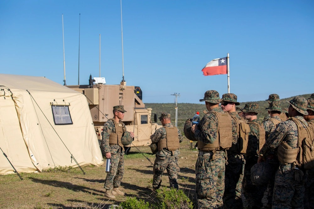 Personal del Marine Air Support Squadron 6 e Infantes de Marina de Chile en la Expeditionary Advanced Base North en Puerto Aldea Firma Lance Cpl Payton Goodrich USMC 004