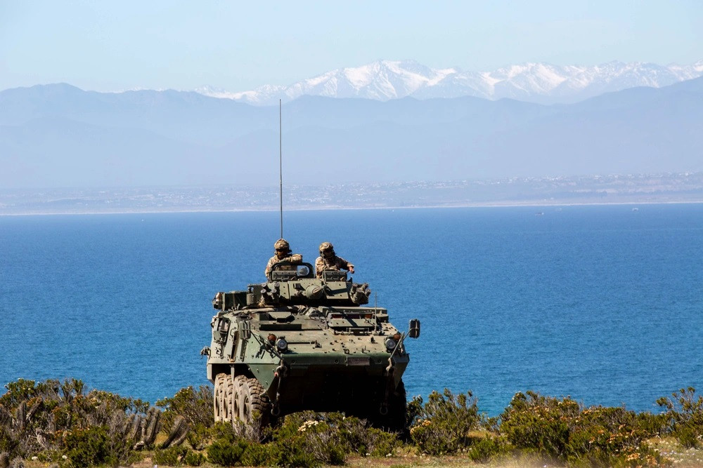 Carro LAV III de la Infanteru00eda de Marina de la Armada de Chile en Puerto Aldea Firma Lance Cpl Payton Goodrich USMC