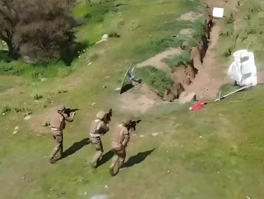 Ejercicio de entrenamiento con drones de la Escuela de Infantería Firma Ejército de Chile