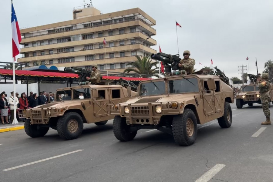 Sistema antiblindaje Rafael Spike ER a bordo de vehículos AM General Humvee  en la Parada Militar 2024 de Arica Firma Ejército de Chile