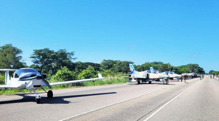 Venezuelan Military Aviation conducts aircraft landing and takeoff exercises on the road