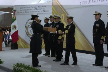 Entrega insignia de mando almirante ojeda