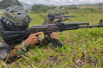 Thumbnail 3 Venezuela Ejercito Kalashnikov AK 103 Ceofanb