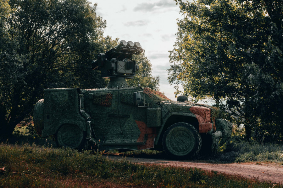 Sistema antiaéreo MSHORAD de Saab montado sobre un vehículo JLTV de Oshkosh. Foto. Saab