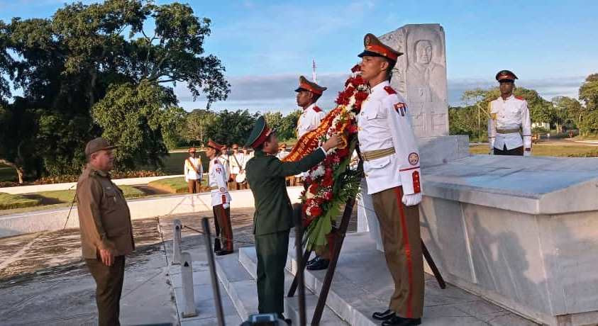 Cuba FzasArmadasRevolucionarias Vietnam visita MinFAR