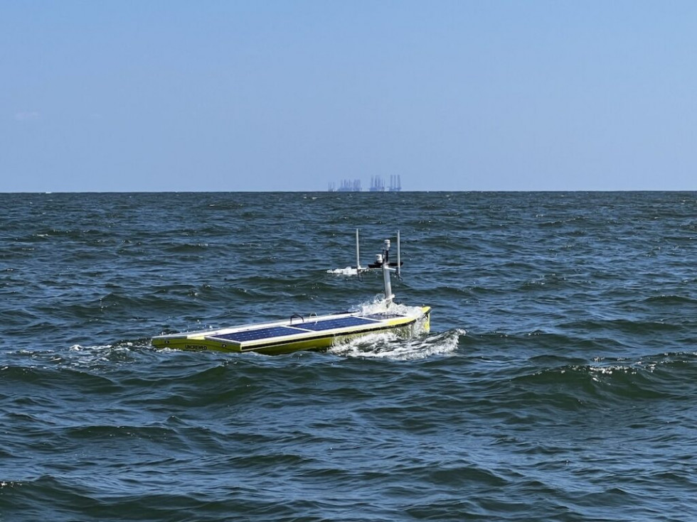 SeaTrac despliega un USV equipado con ecosondas y perfiladores acústicos para estudiar las corrientes del Golfo de México