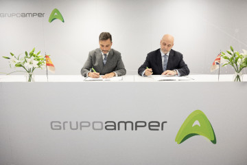 Firma del acuerdo Grupo Amper Bae Systems