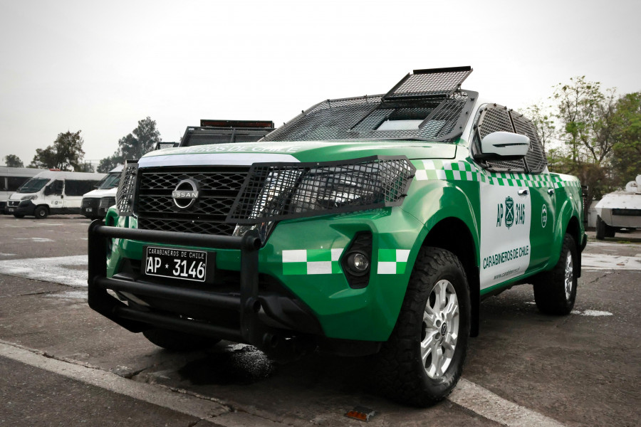 Camioneta blindada Nissan Navara 4x4 de Carabineros de Chile Firma Subsecretaría del Interior