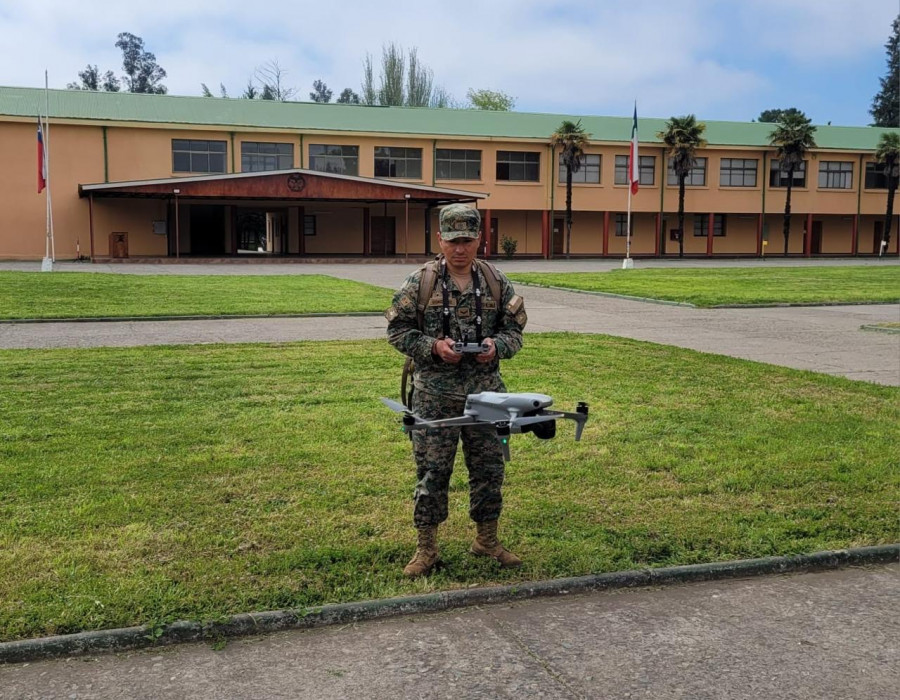 Curso de operador de drones en el Destacamento de Montaña N°17 Los Ángeles Firma Ejército de Chile