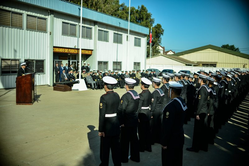 Ceremonia de aniversario en las instalaciones del Comfues Firma Armada de Chile