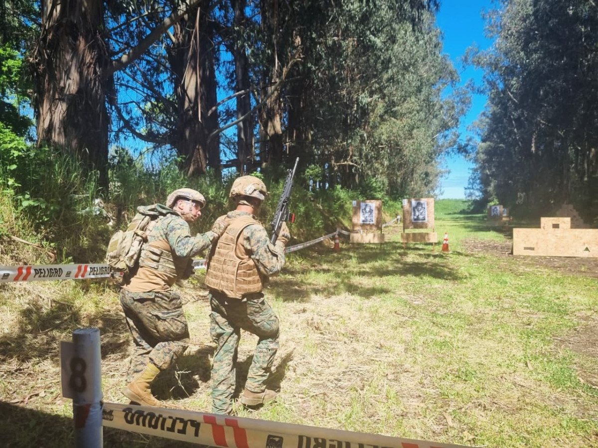 Prueba de tiro de reacciu00f3n tu00e1ctico con fusil IWI Galil ACE 22 N C Firma Destacamento de Montau00f1a Nu00b09 Arauco del Eju00e9rcito de Chile