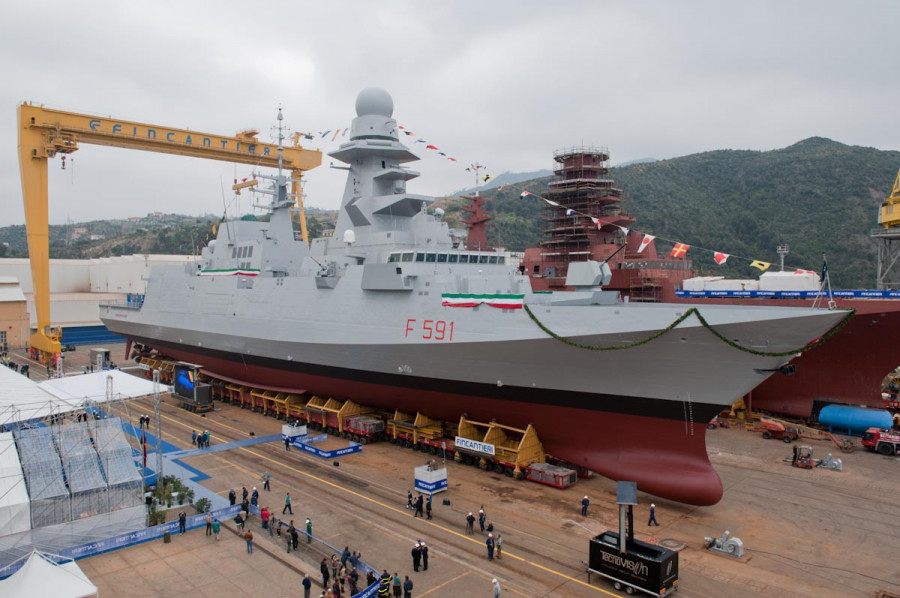 Ceremonia de botadura de fragata Virginio Fasan F 591 de la clase Fremm en el astillero de Riva Trigosi de Fincantieri Firma Marina Militar Italiana