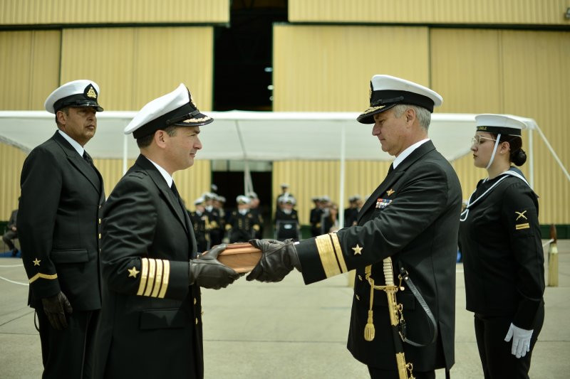 Cambio de mando en la Aviación Naval Firma Armada de Chile