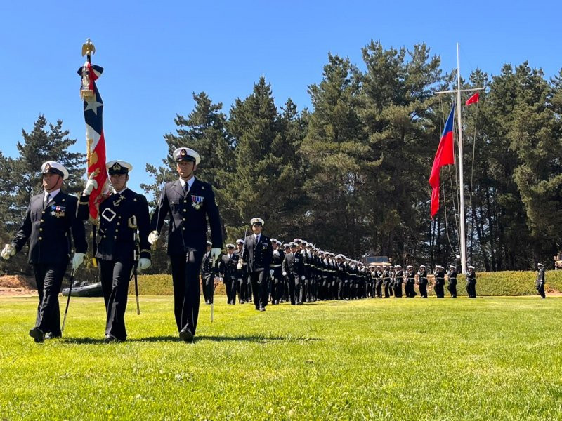 Ceremonia de cambio de mando de la Infantería de Marina en el patio de honor del Fuerte Contraalmirante IM Félix Aguayo Bastidas Firma Armada de Chile