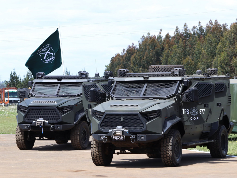 Vehículos blindados Hunter TR 12 Firma Carabineros de Chile