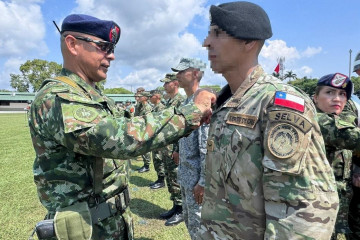 Cabo 2 del Ejército de Chile se gradúa del curso de Lancero Internacional 2024 Firma Ejército Nacional de Colombia