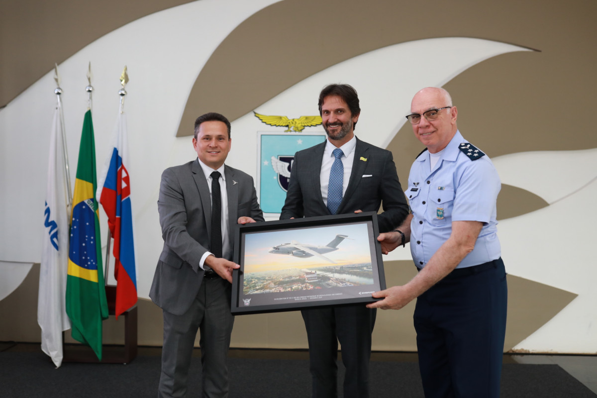 Slovakia indicates the Embraer C 390 Millennium as the best option for its future military transport aircraft 2