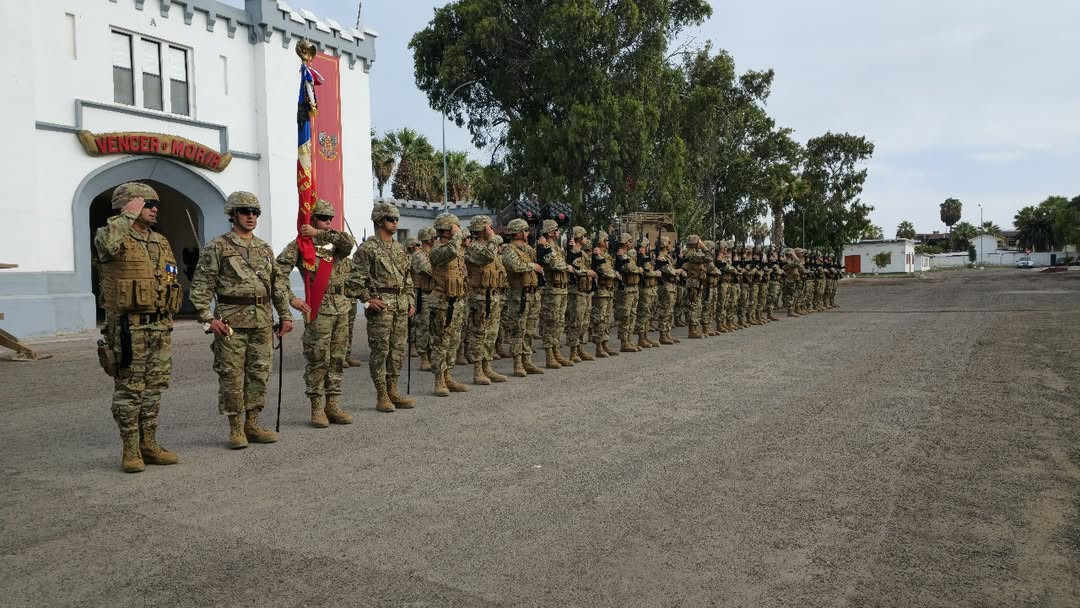 Unidad de formaciu00f3n en la ceremonia de cambio de mando Firma VI Divisiu00f3n del Eju00e9rcito de Chile