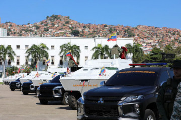 Venezuela FuaerzaArmada Vehiculos entrega PrensaFanb