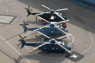 Los tres helicopteros NH90 españoles