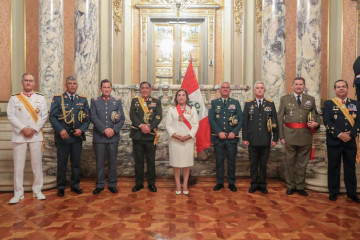 Visita de JEME a Perú