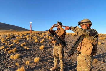 Personal del Ejército en labores de vigilancia fronteriza Firma Ministerio de Defensa Nacional de Chile