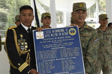 Bolivia Armada China curso buceo AB