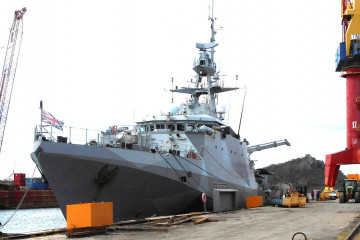 ReinoUnido RoyalNavy HMS Medway P223 UK Docks Marine Service