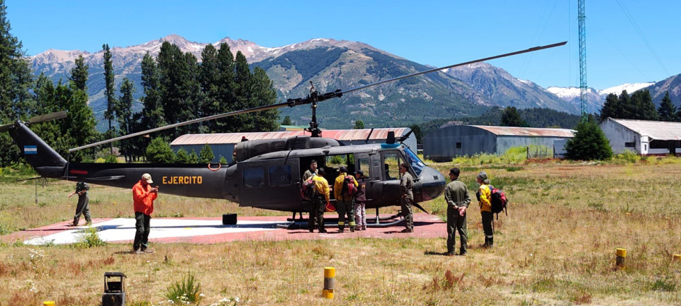 UH 1H apoyo incendios argentina