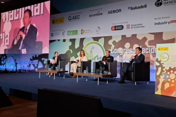 Mesa redonda titulada Autonomía Estratégica e Industria de la Defensa