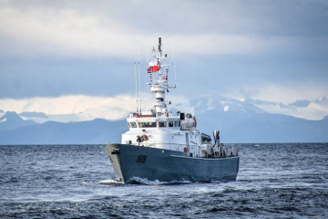 LSG 1619 Punta Arenas Firma Armada de Chile